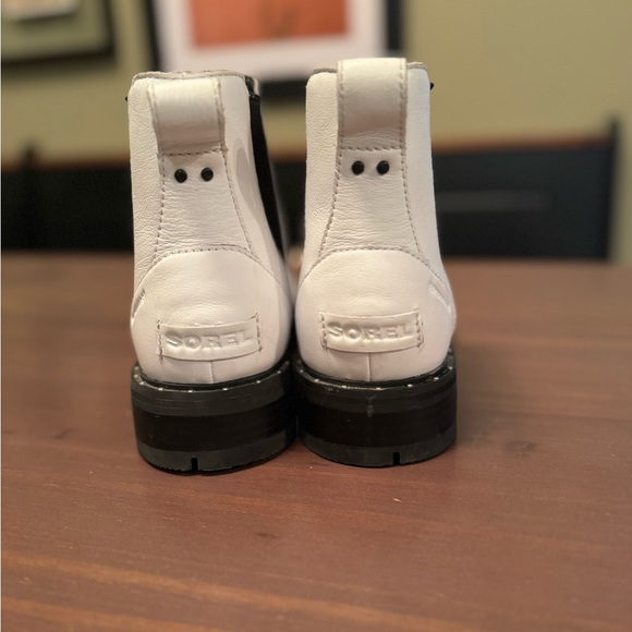 Sorel Women’s Lennox Chelsea Boot - Picture 10 of 10